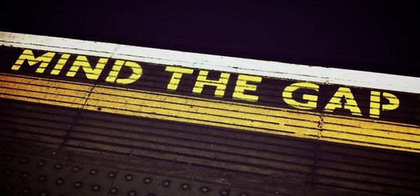Gold und Betongold: Wenn zwischen Substanz und Börsenkurs Welten liegen - Lahontan Gold, Vonovia und LEG Immobilien unter der Lupe!