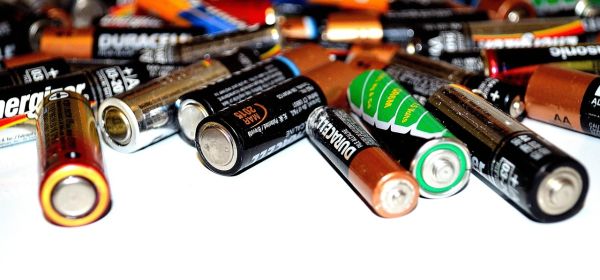 Mercedes-Benz sucht, Graphano Energy findet, Siemens Energy nutzt: Die drei Aktien für die nächste Phase der Energiespeicherung