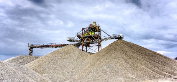 Von der Knappheit bei Energie und Rohstoffen durch Occidental Petroleum, Globex Mining und MP Materials profitieren